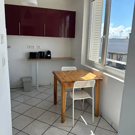 Appartement Joli T3 Avec Parking Prive