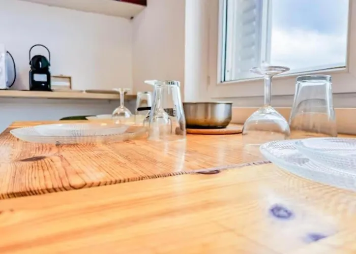 Joli T3 Avec Parking Prive Apartmán *